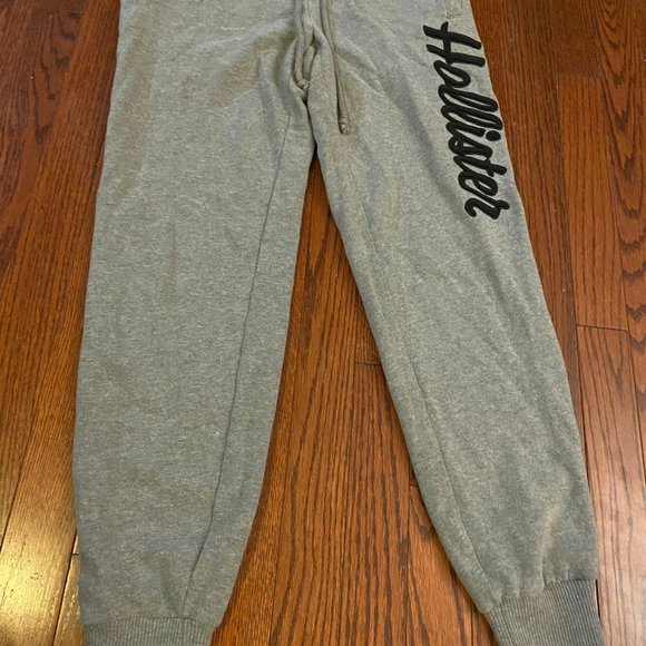 Hollister joggers - Picture 2 of 2